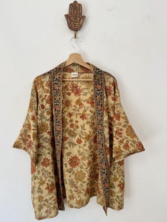 Short Silk Embroidered Kimono N.04