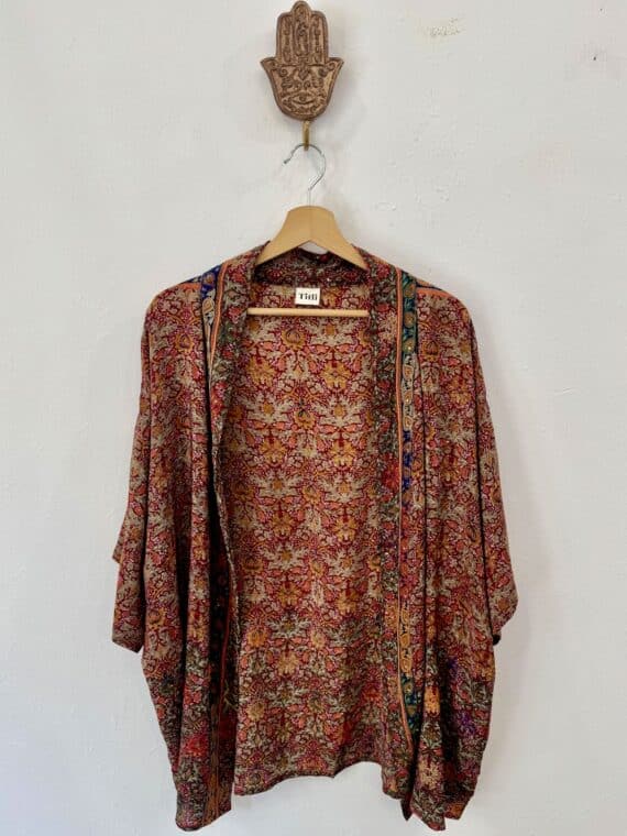Short Silk Embroidered Kimono N.07