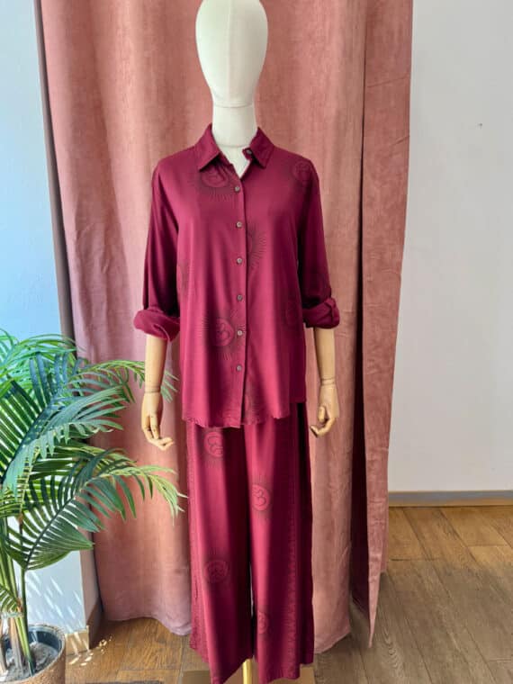 OM Coord-Set ~ Maroon