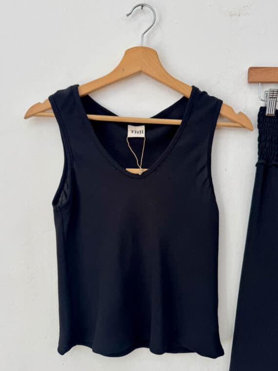 Black Cropped Top